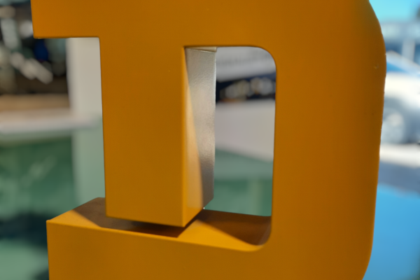 Lettres découpées